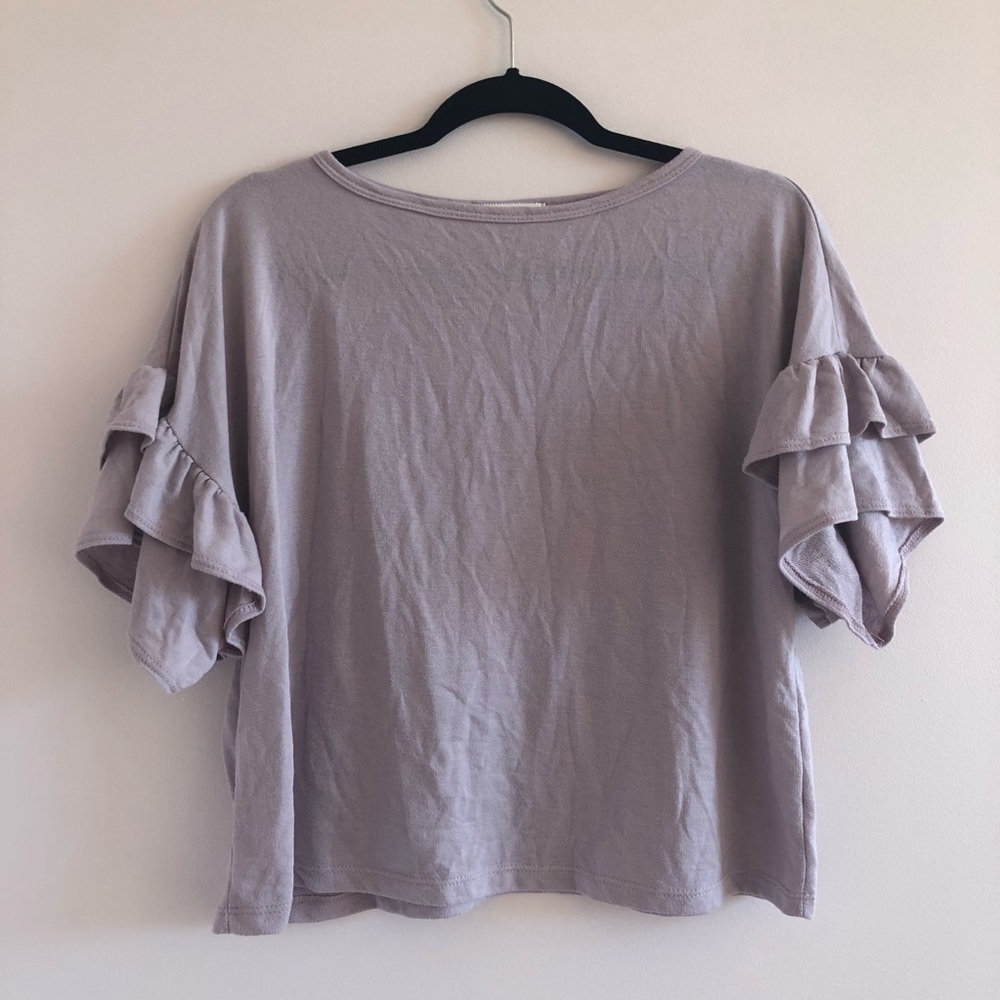 Light purple ruffle sleeve top